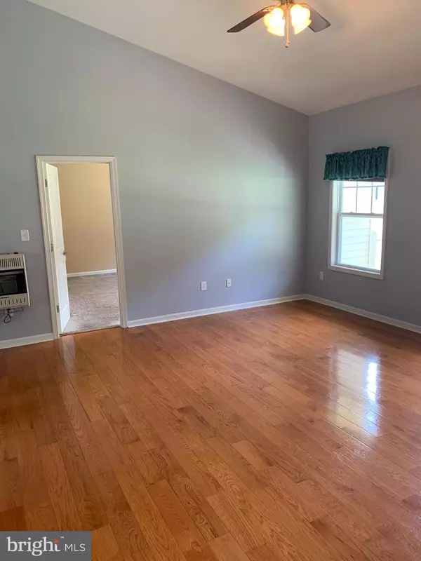 Colonial Beach, VA 22443,454 WAKEFIELD DR