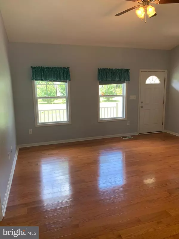 Colonial Beach, VA 22443,454 WAKEFIELD DR