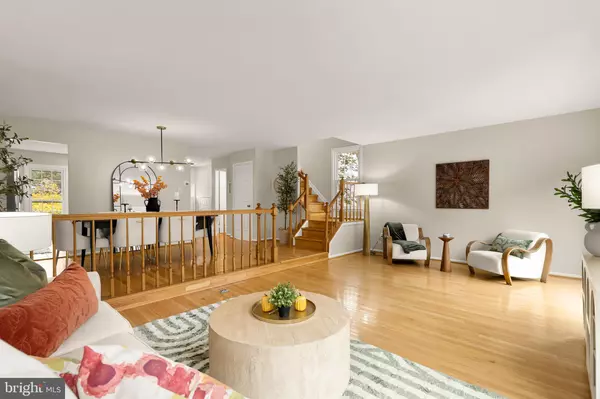 Fairfax, VA 22033,4008 NICHOLAS CT