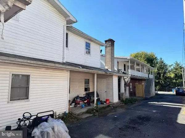 Shoemakersville, PA 19555,730 MAIN ST