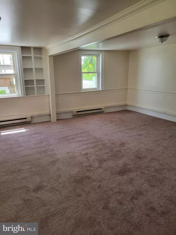 Palm, PA 18070,2095 HOSENSACK RD #UNIT B