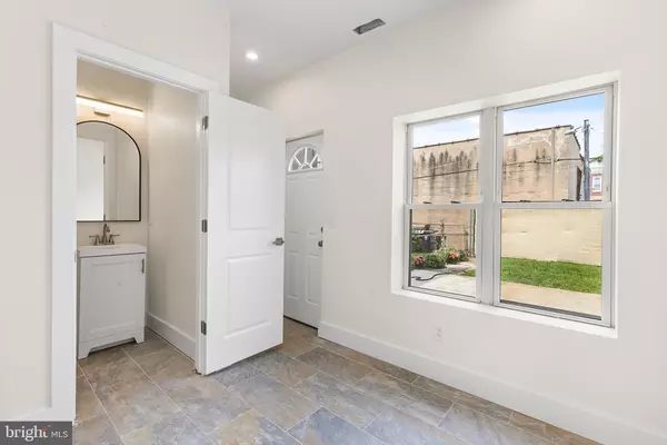 Philadelphia, PA 19125,2441 E FIRTH ST