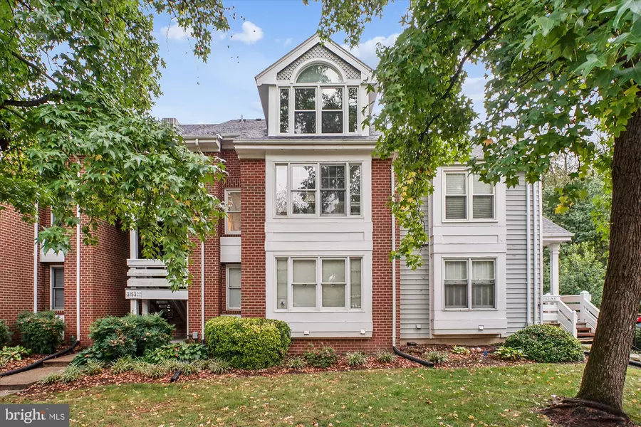 3153-K ANCHORWAY CT, Falls Church, VA 22042