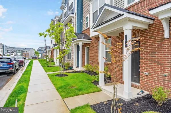 Hanover, MD 21076,1815 IRIS LN
