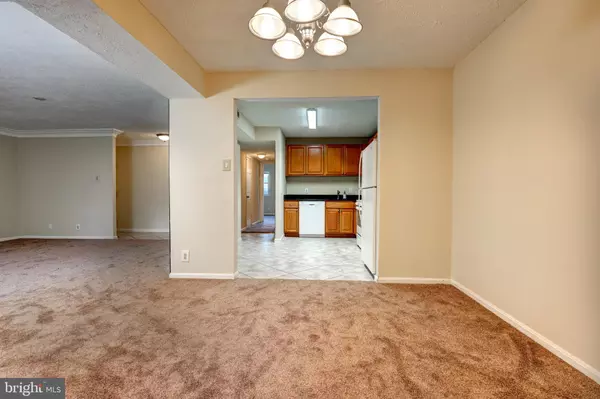 Gaithersburg, MD 20878,876 QUINCE ORCHARD BLVD #876-T1