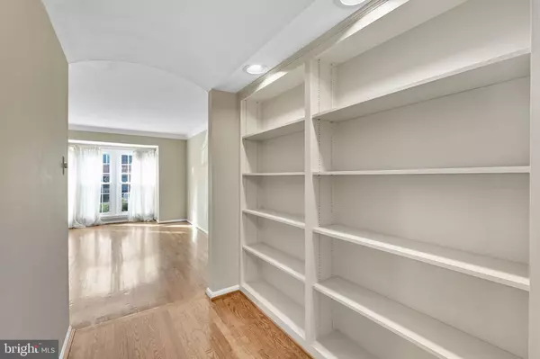 Springfield, VA 22153,7724 BRISTOL SQUARE CT