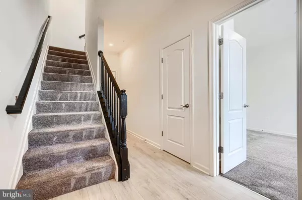 Hanover, MD 21076,1815 IRIS LN