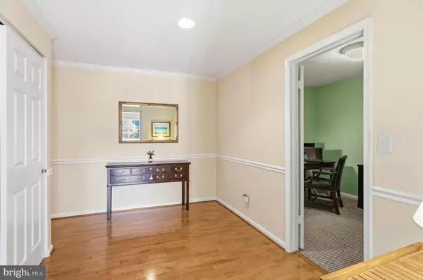 Lutherville Timonium, MD 21093,10 BANDON CT #302