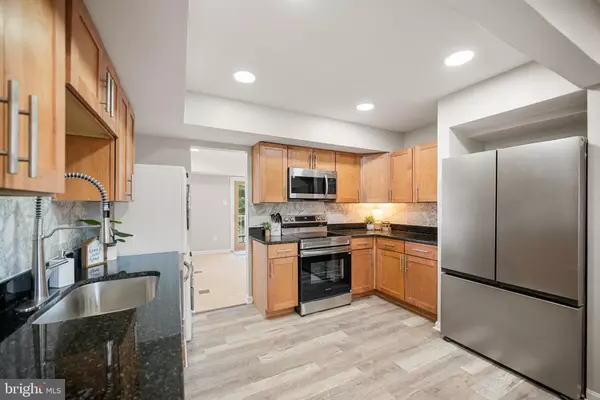 Centreville, VA 20121,14487 RUSTLING LEAVES LN