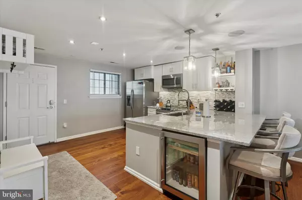 Philadelphia, PA 19127,2 LEVERINGTON AVE #21