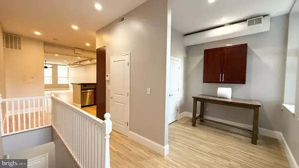Philadelphia, PA 19106,26 N 3RD ST #3
