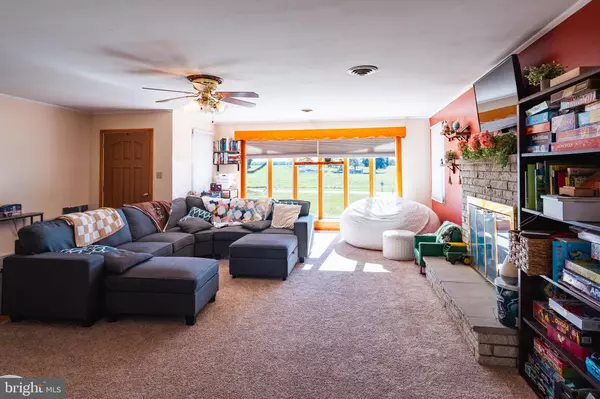 12689 WILLIAMSPORT PIKE, Greencastle, PA 17225