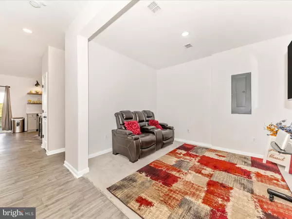 Hedgesville, WV 25427,76 DIVING SCAUP RD