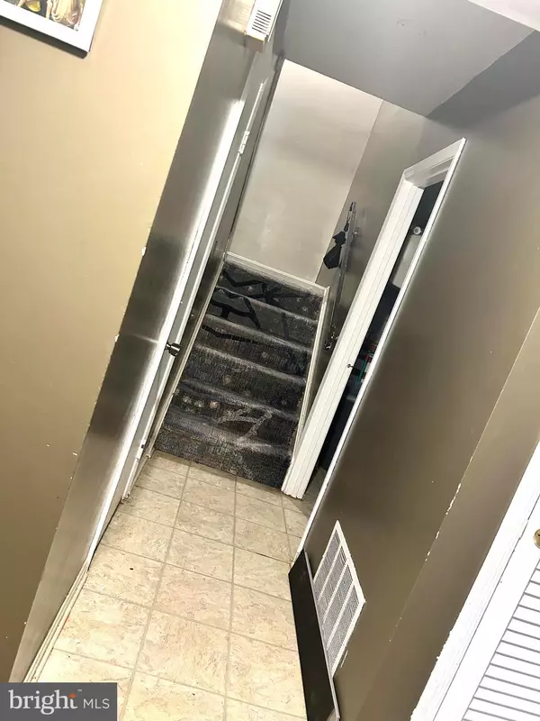 Manassas, VA 20111,7613 GLENOLDEN PL