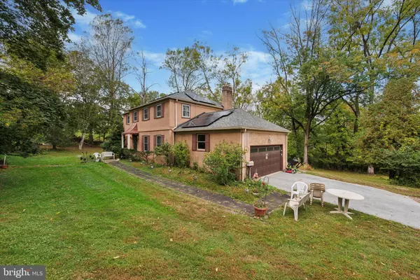 5 WESTGATE CIR, Malvern, PA 19355