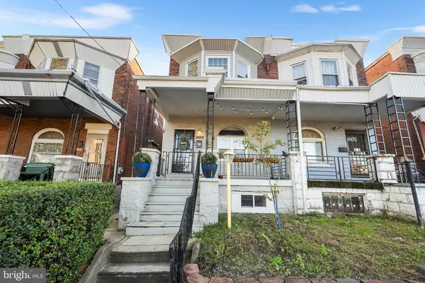 5532 CEDAR AVE, Philadelphia, PA 19143