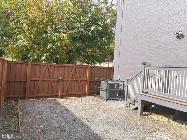 Baltimore, MD 21216,2001 POPLAR GROVE ST
