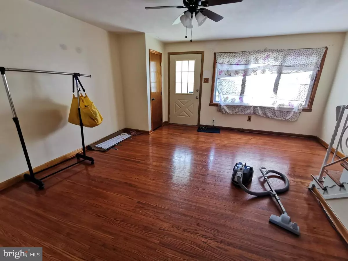 Philadelphia, PA 19149,7231 EASTWOOD ST