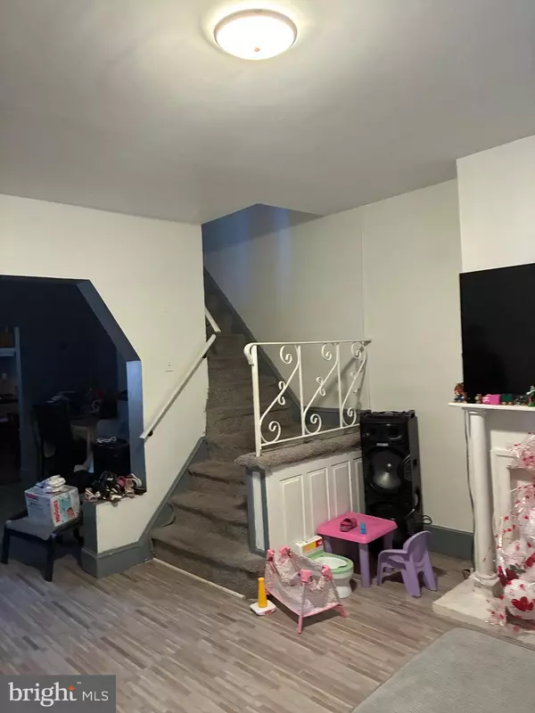 Philadelphia, PA 19140,4027 N FRANKLIN ST