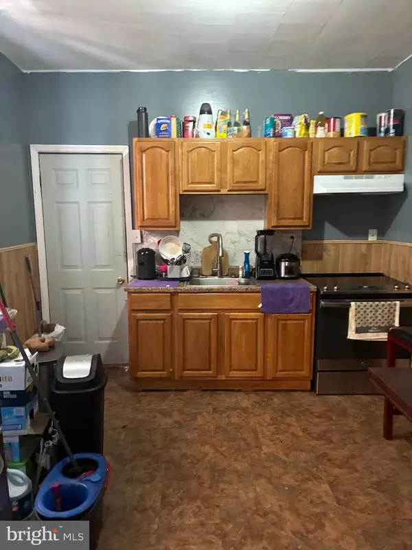 Philadelphia, PA 19140,4027 N FRANKLIN ST