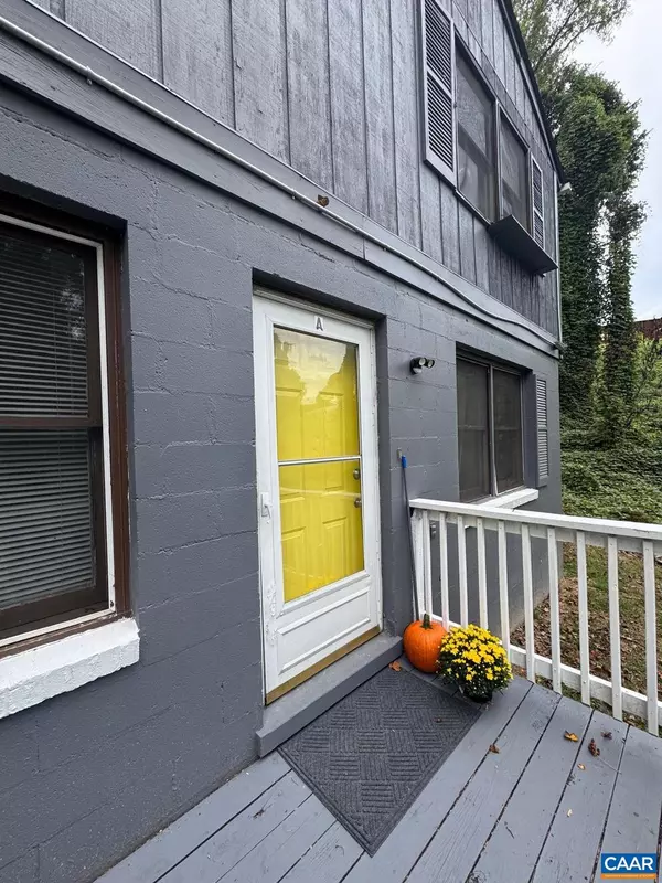 Charlottesville, VA 22903,301 PATON ST #A