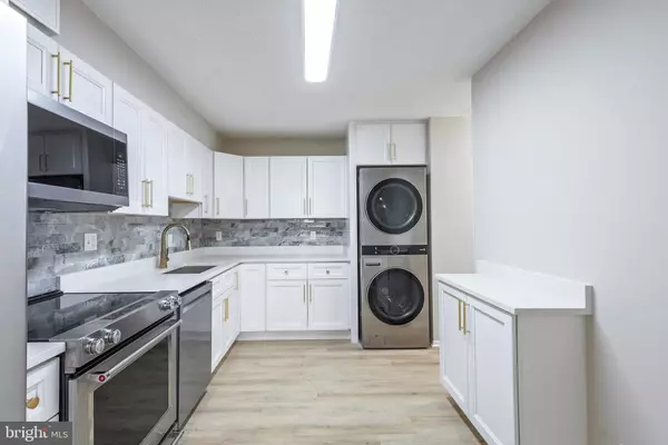 Alexandria, VA 22303,5903 MOUNT EAGLE DR #1206