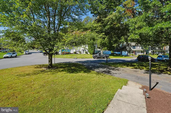 Woodbridge, VA 22193,14371 SALSBURY CT