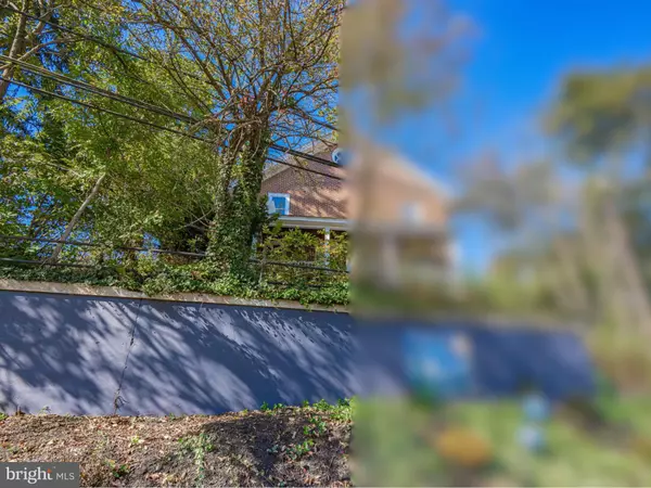 6230 MAIN ST, Center Valley, PA 18034