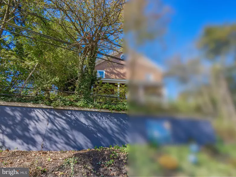 6230 MAIN ST, Center Valley, PA 18034