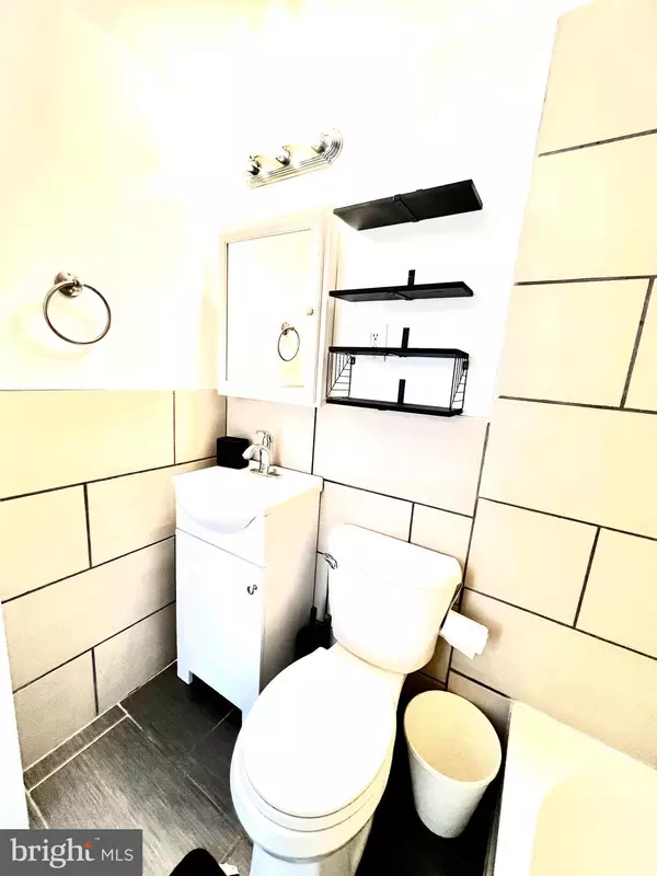 Washington, DC 20011,610 LONGFELLOW ST NW #404