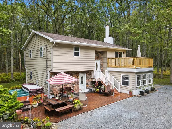 Jim Thorpe, PA 18229,135 DOGWOOD DR