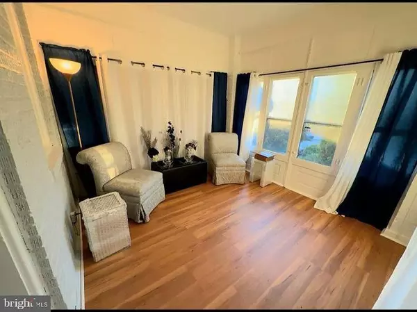 Philadelphia, PA 19144,740 E RITTENHOUSE ST