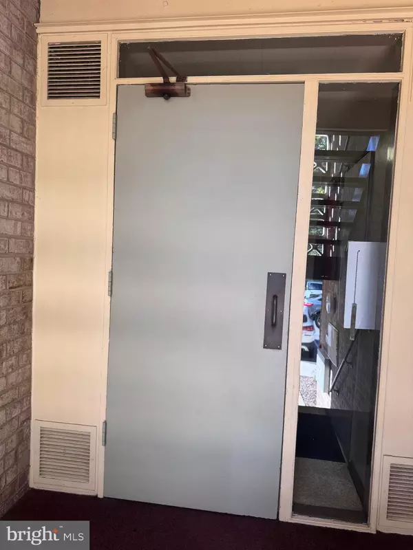 District Heights, MD 20747,7304 DONNELL DR #B-5