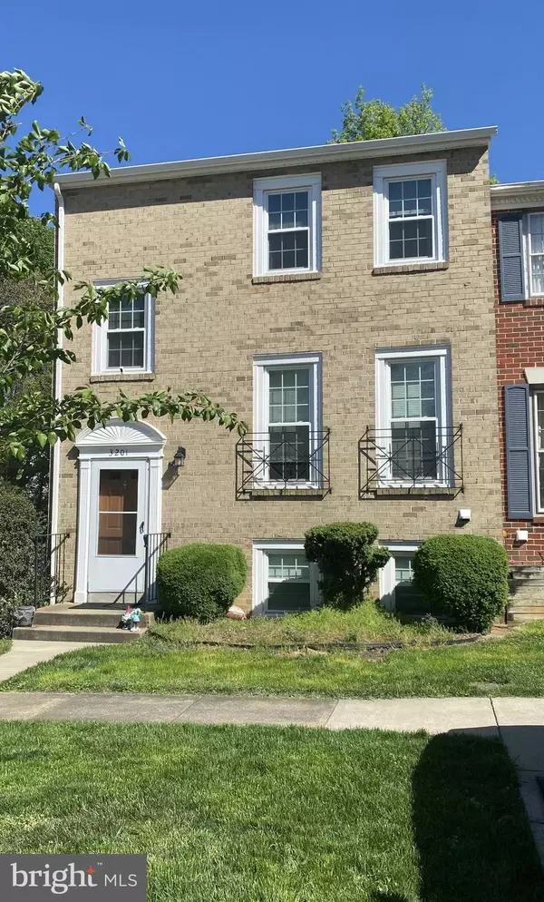 3201 WHITE FLINT CT, Oakton, VA 22124