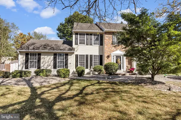 Yardley, PA 19067,571 HERITAGE OAK DR