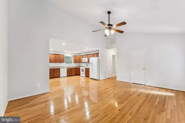 Prince Frederick, MD 20678,512 FALCON PL