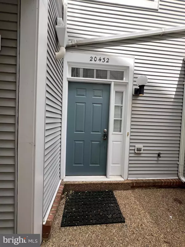 Ashburn, VA 20147,20432 COOL FERN SQ