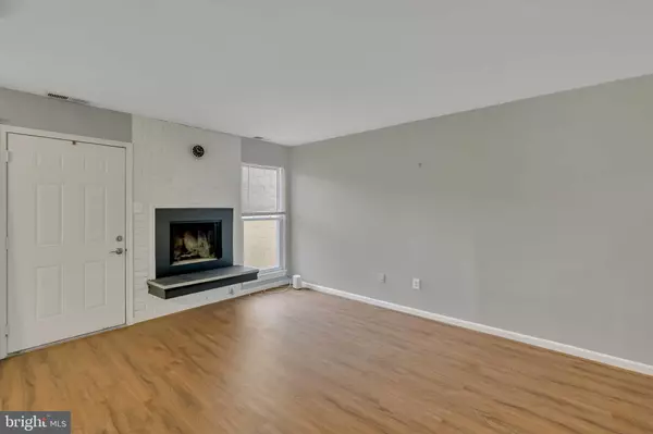 Alexandria, VA 22309,3827 EL CAMINO PL #13