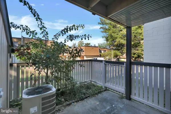 Alexandria, VA 22309,3827 EL CAMINO PL #13