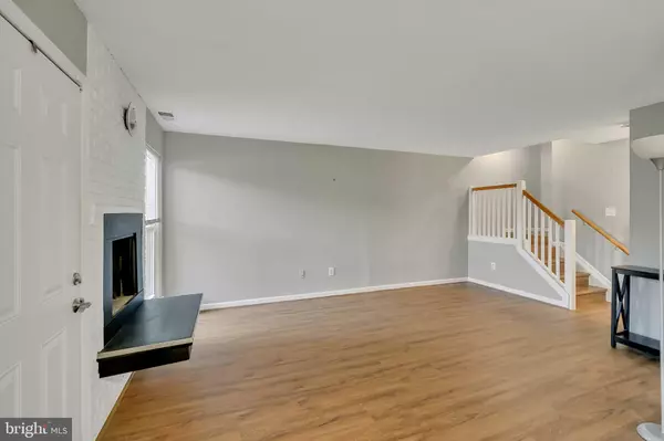 Alexandria, VA 22309,3827 EL CAMINO PL #13