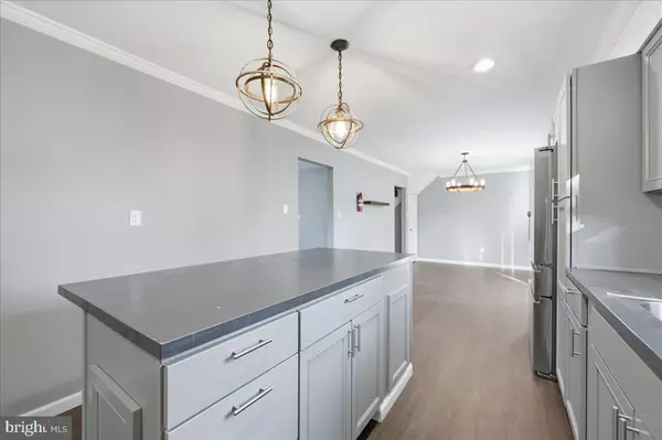 Willingboro, NJ 08046,4 EAST CT