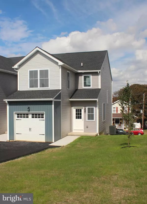 Hellertown, PA 18055,84 HESS AVE