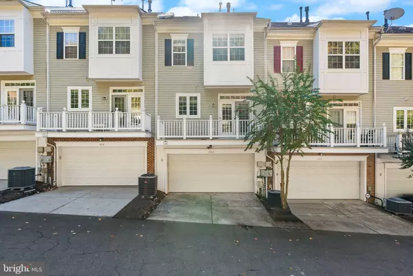 Arlington, VA 22204,4025 COLUMBIA PIKE
