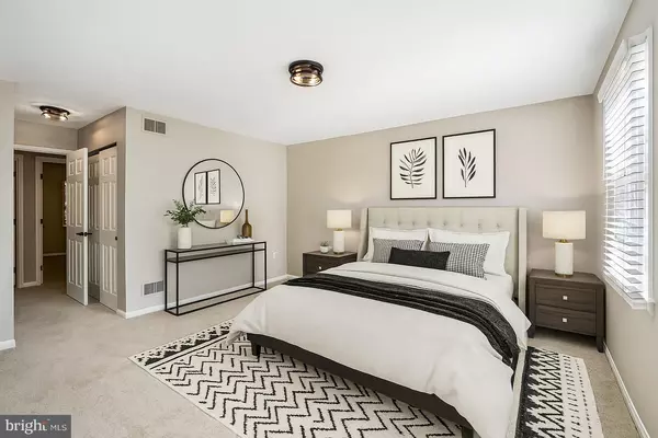 Falls Church, VA 22043,7422 CHUMMLEY CT