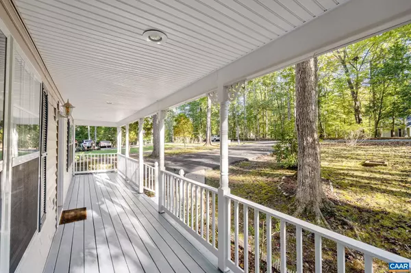 Palmyra, VA 22963,8 HORSEBACK LN