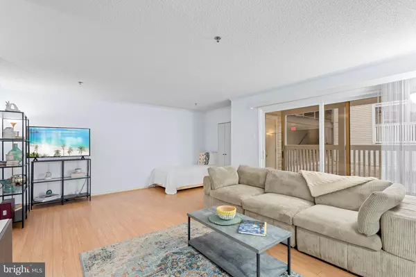 Mclean, VA 22102,1504 LINCOLN WAY #106