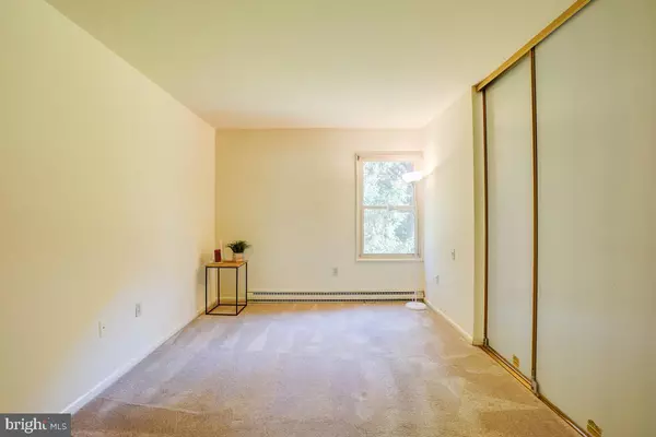 Silver Spring, MD 20906,3314 CHISWICK CT #62-1G