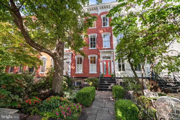 604 EAST CAPITOL ST NE,  Washington,  DC 20003