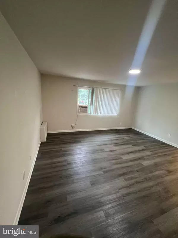 Woodbridge, VA 22191,14404 GEMSTONE DR #302