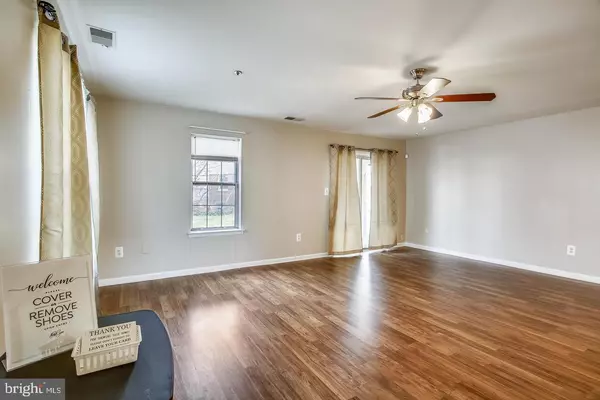 Capitol Heights, MD 20743,1670 BROOKSQUARE DR #54